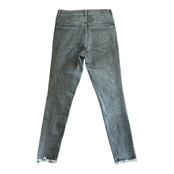 EXPRESS Women’s Super High Rise Ankle Legging Jeans Frayed Hem in Black - Picture 2 of 2